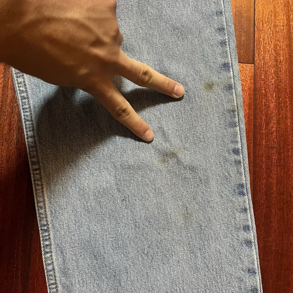 Vintage Levis Jeans Mens 33x32 550 Blue Relaxed Fit Denim Light Wash Y2K READ*